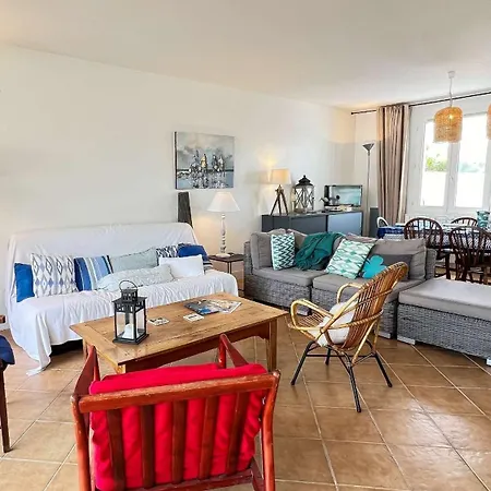 فيلة A Proximite De La سان مارتن دو ر